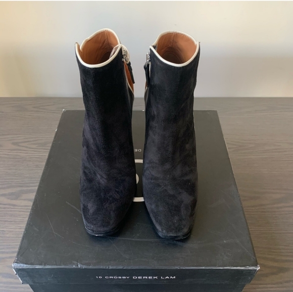 Gorgeous heeled boots - Picture 2 of 4